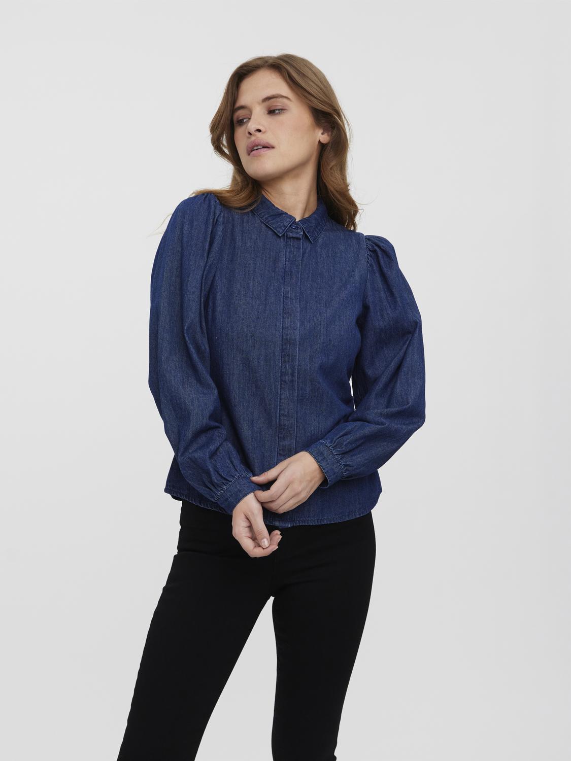 model_shot-front